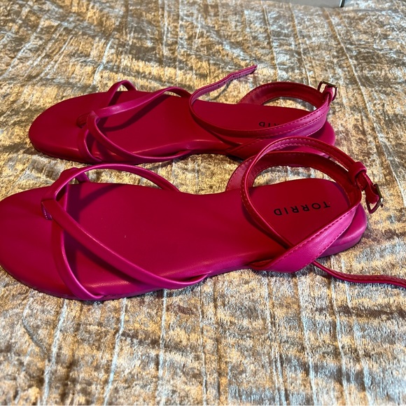 Pink Torrid Sandals Size 8W - Picture 4 of 4